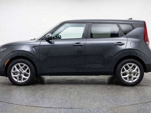 Used 2025 Kia Soul LX w/ LX Technology Package image 5