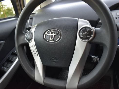 Used 2013 Toyota Prius Three image 27