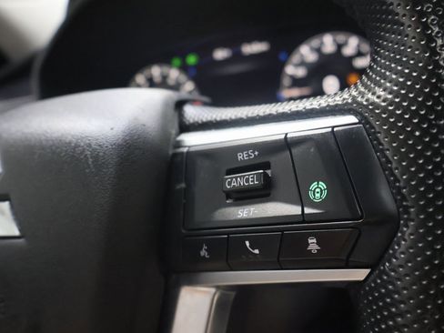 Used 2022 Mitsubishi Outlander SE image 24