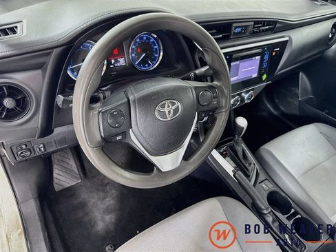Used 2017 Toyota Corolla L FWD image 11