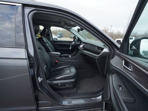 Used 2022 Jeep Grand Cherokee L Limited image 20