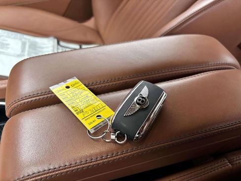 Used 2016 Bentley Continental GT image 25
