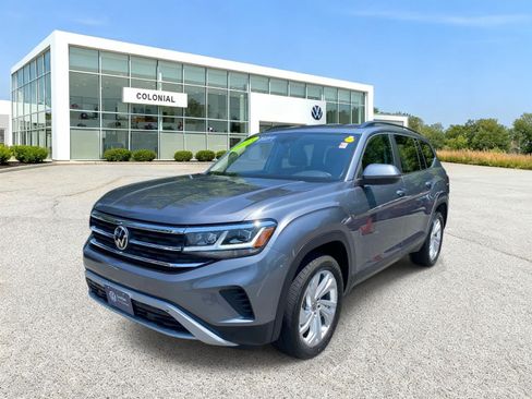 Used 2023 Volkswagen Atlas SE AWD/4WD image 1