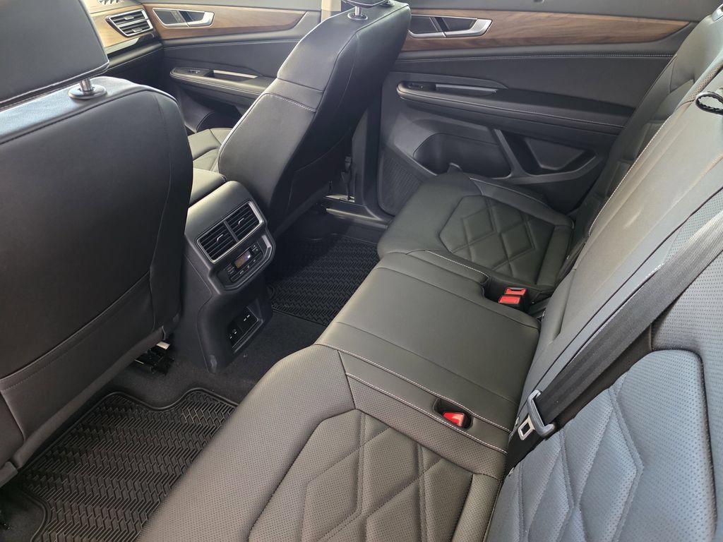 New 2026 Volkswagen Atlas SE FWD image 23
