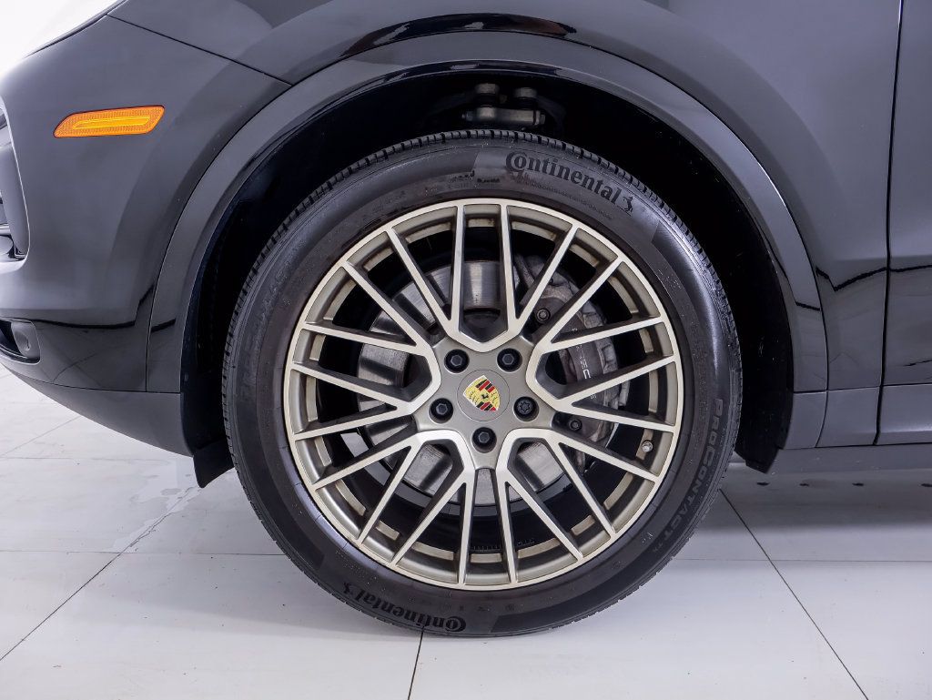 Certified 2023 Porsche Cayenne Platinum Edition AWD/4WD image 31