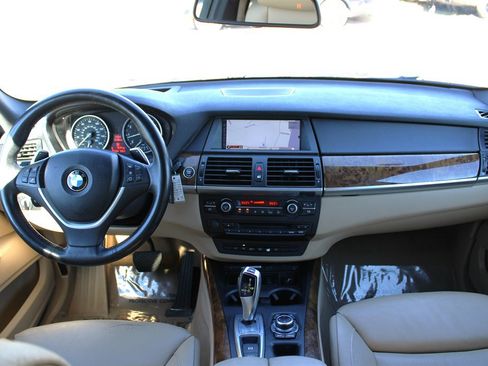 Used 2012 BMW X5 xDrive50i image 12