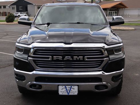 Used 2019 RAM 1500 Laramie AWD/4WD image 12