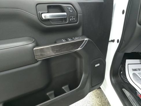 Used 2020 Chevrolet Silverado 1500 LTZ w/ LTZ Premium Package AWD/4WD image 15