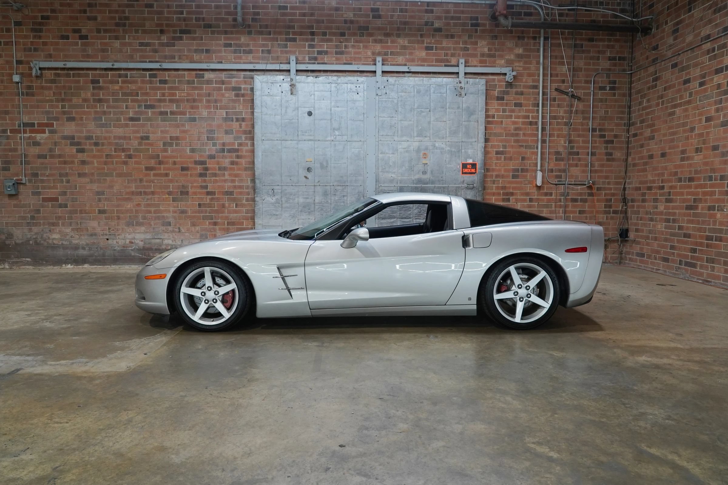 Used 2008 Chevrolet Corvette Coupe RWD image 1