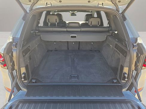 Used 2026 BMW X5 sDrive40i image 10
