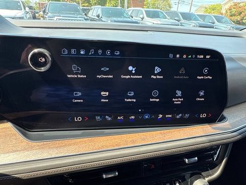 Used 2025 Chevrolet Tahoe High Country AWD/4WD image 27