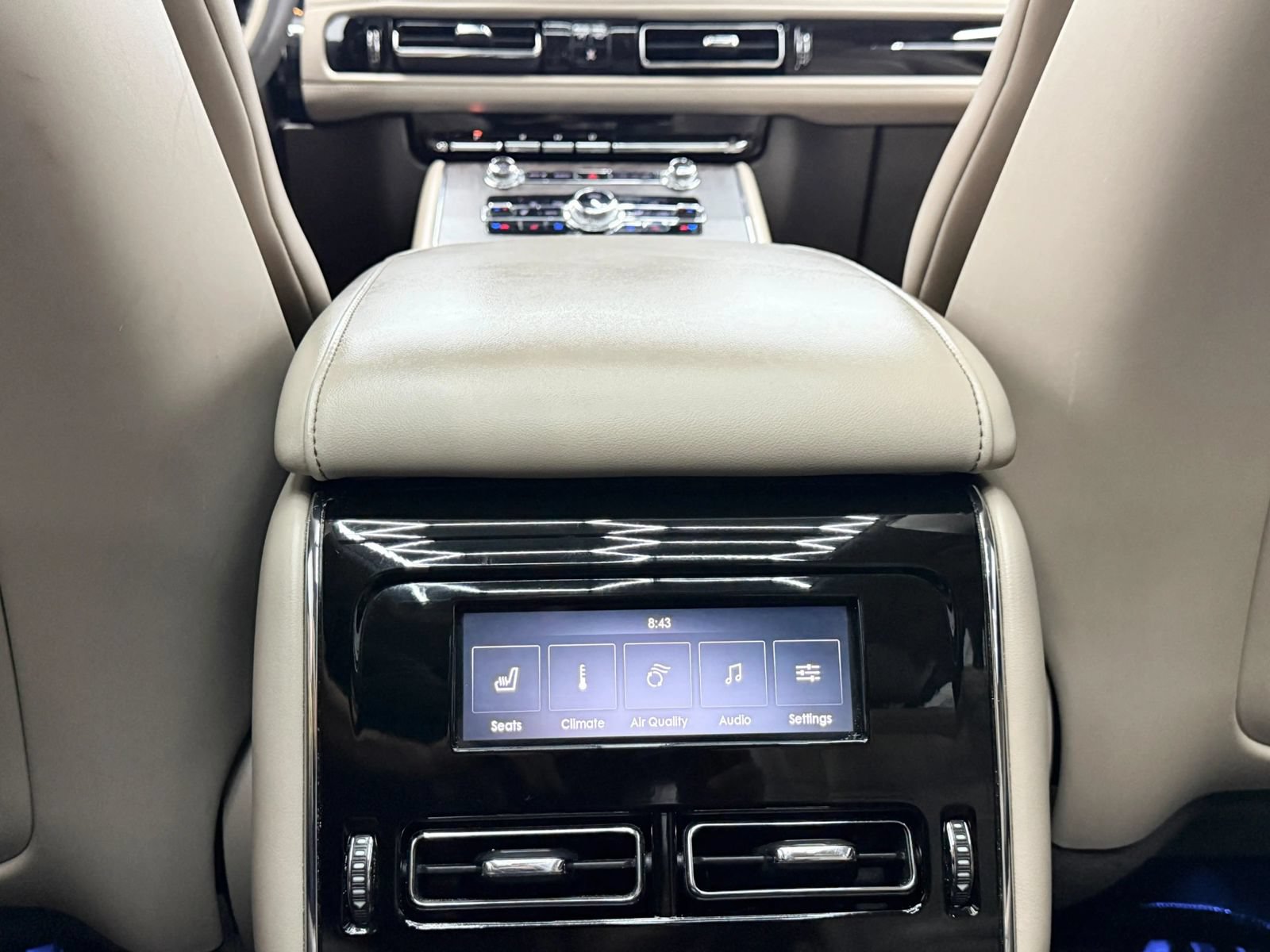 Used 2021 Lincoln Aviator Reserve w/ Equipment Group 201A AWD/4WD image 30