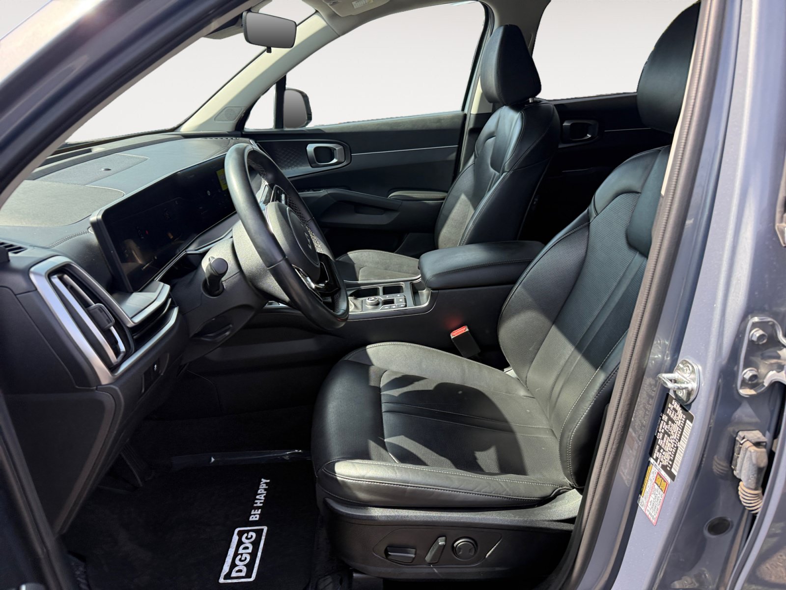 Used 2024 Kia Sorento S FWD image 10