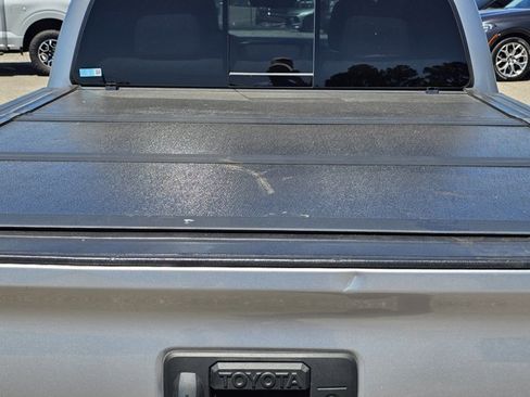 Used 2019 Toyota Tacoma TRD Off-Road RWD image 12