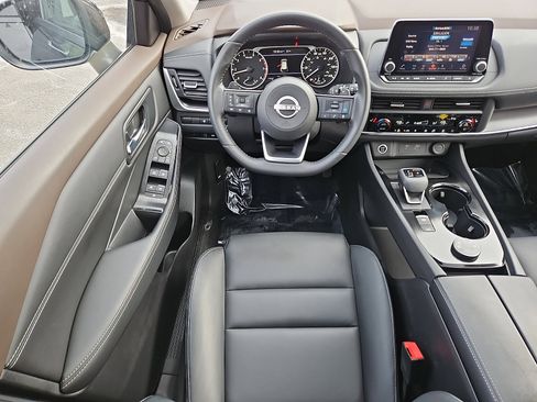 Certified 2023 Nissan Rogue SV w/ SV Premium B Package image 11
