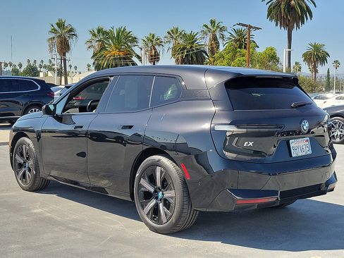 Used 2024 BMW iX xDrive50 w/ Sport Package AWD/4WD image 2