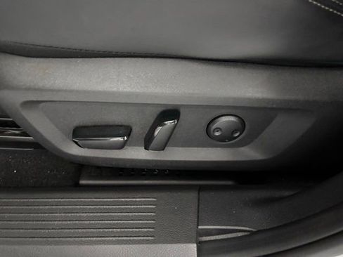 Used 2024 Nissan Rogue Platinum w/ Platinum Premium Package image 10