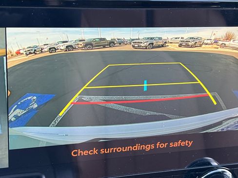 New 2025 Toyota Highlander XLE image 17