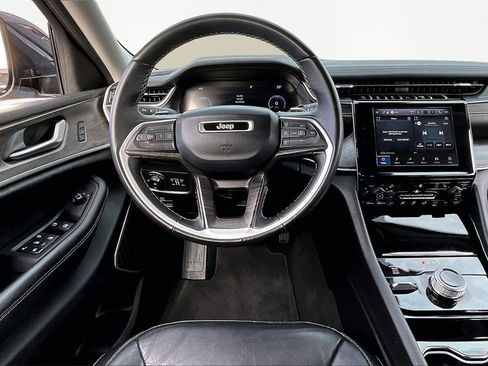 Used 2022 Jeep Grand Cherokee L Limited image 5