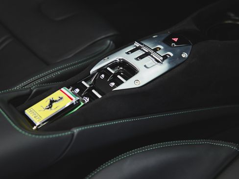 Used 2024 Ferrari SF90 Spider image 39