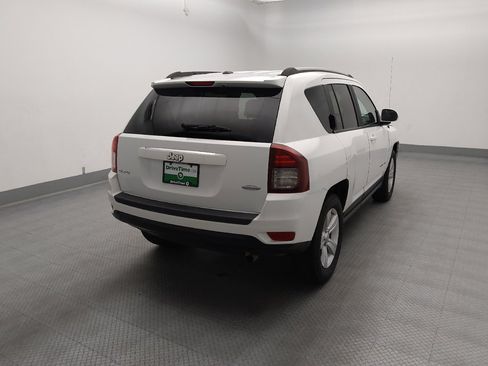 Used 2017 Jeep Compass Latitude AWD/4WD image 7