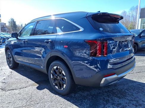 New 2026 Kia Sorento S image 7