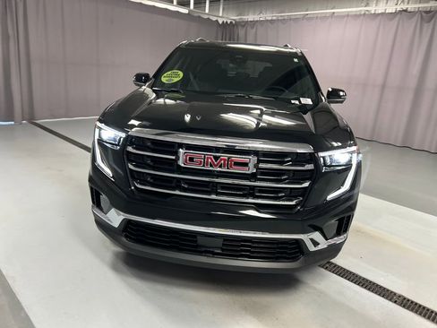 Used 2025 GMC Acadia Elevation image 2