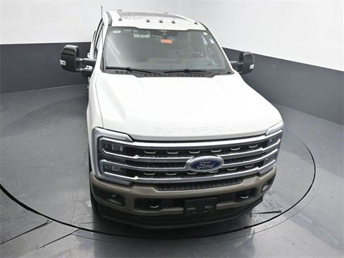 New 2026 Ford F350 King Ranch w/ FX4 Off-Road Package image 17
