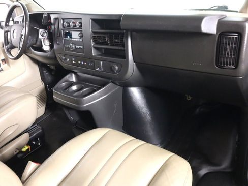Used 2020 Chevrolet Express 3500 w/ Driver Convenience Package RWD image 38