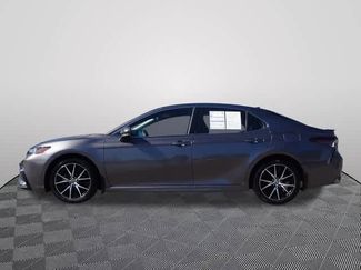 Used 2024 Toyota Camry SE video 2