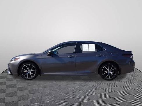 Used 2024 Toyota Camry SE image 2