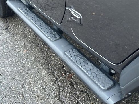 Used 2022 Jeep Wrangler Unlimited Sport image 11