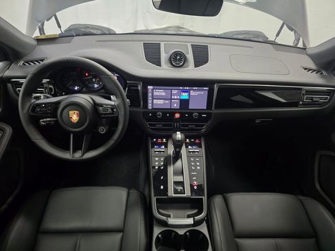 New 2026 Porsche Macan Turbo image 18