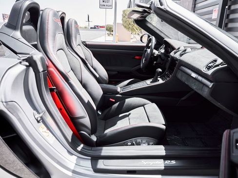Used 2024 Porsche 718 Boxster Spyder RS w/ Weissach Package RWD image 34