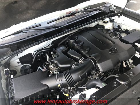 Used 2018 Toyota 4Runner Limited image 29