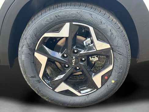 New 2026 Kia Seltos S FWD image 33