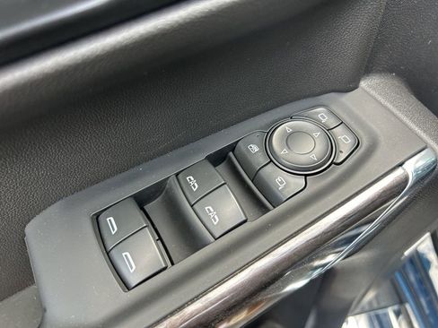 Used 2022 Chevrolet Silverado 1500 LTZ w/ LTZ Convenience Package II image 20