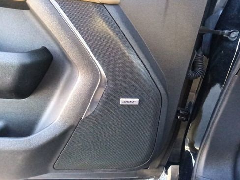 Used 2024 Chevrolet Suburban Premier image 13