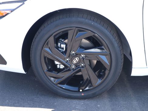 New 2026 Hyundai Elantra SEL Sport Premium FWD image 18