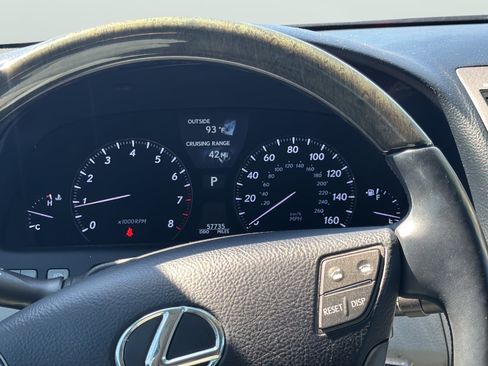 Used 2012 Lexus LS 460 w/ Comfort Pkg RWD image 29