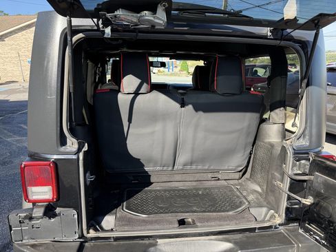 Used 2013 Jeep Wrangler Sport image 15