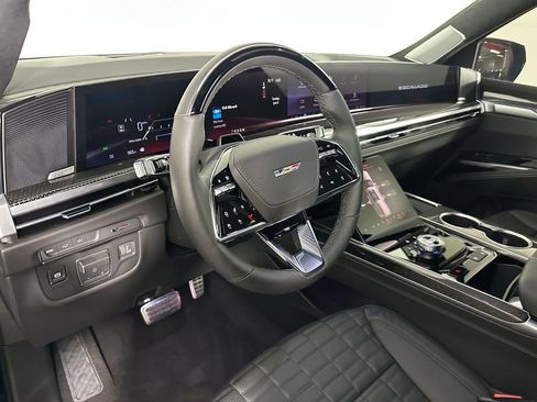 Used 2026 Cadillac Escalade V w/ LPO, ONYX Package AWD/4WD image 12