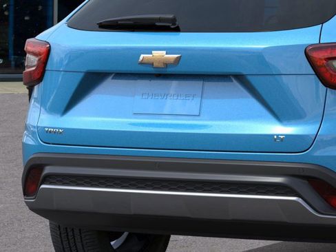 New 2026 Chevrolet Trax LT w/ Driver Confidence Package image 14