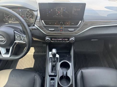 Used 2023 Nissan Altima 2.5 SL AWD/4WD image 12