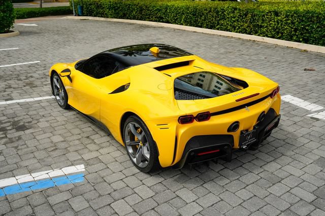 Used 2021 Ferrari SF90 Stradale AWD/4WD image 21