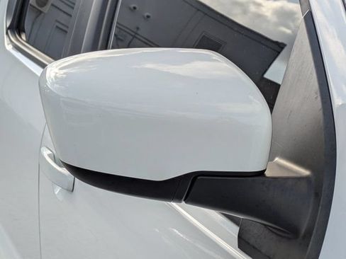 Used 2023 Nissan Frontier SV AWD/4WD image 11