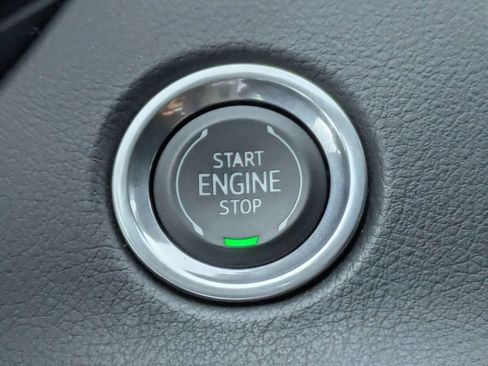 Used 2023 Cadillac XT4 Sport FWD image 28