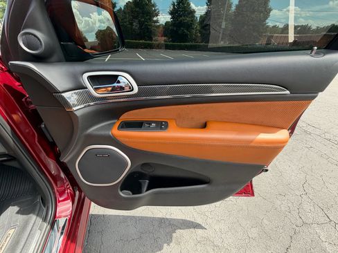 Used 2020 Jeep Grand Cherokee SRT AWD/4WD image 23