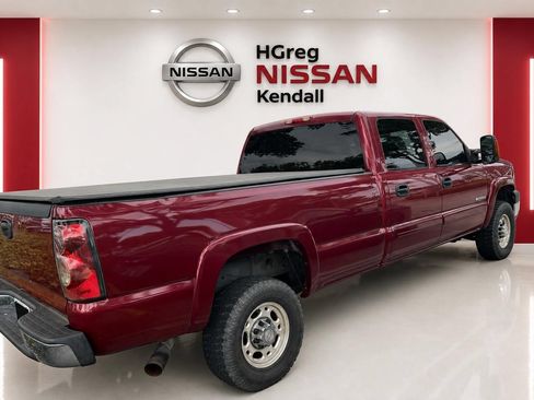 Used 2006 Chevrolet Silverado 2500 LT w/ Onstar Plus Package AWD/4WD image 6