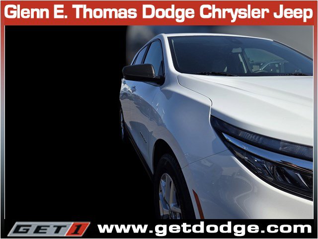 Used 2022 Chevrolet Equinox LS w/ LS Convenience Package FWD image 4